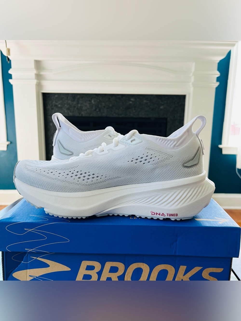 Sz 7.5 Brooks Glycerin 23 Women’s White/Harbor Mist/Metallic 120465-1B-133 new - Picture 2 of 7